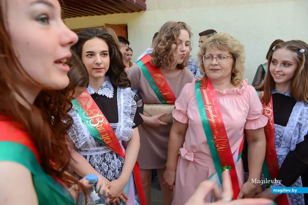 11.06.2020. Бобруйск, Могилевская область. Вручение аттестатов о среднем образовании, золотых и