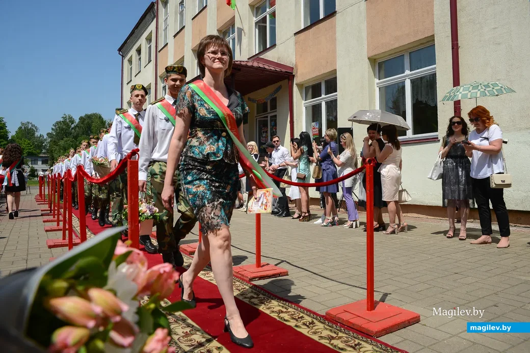 11.06.2020. Бобруйск, Могилевская область. Вручение аттестатов о среднем образовании, золотых и