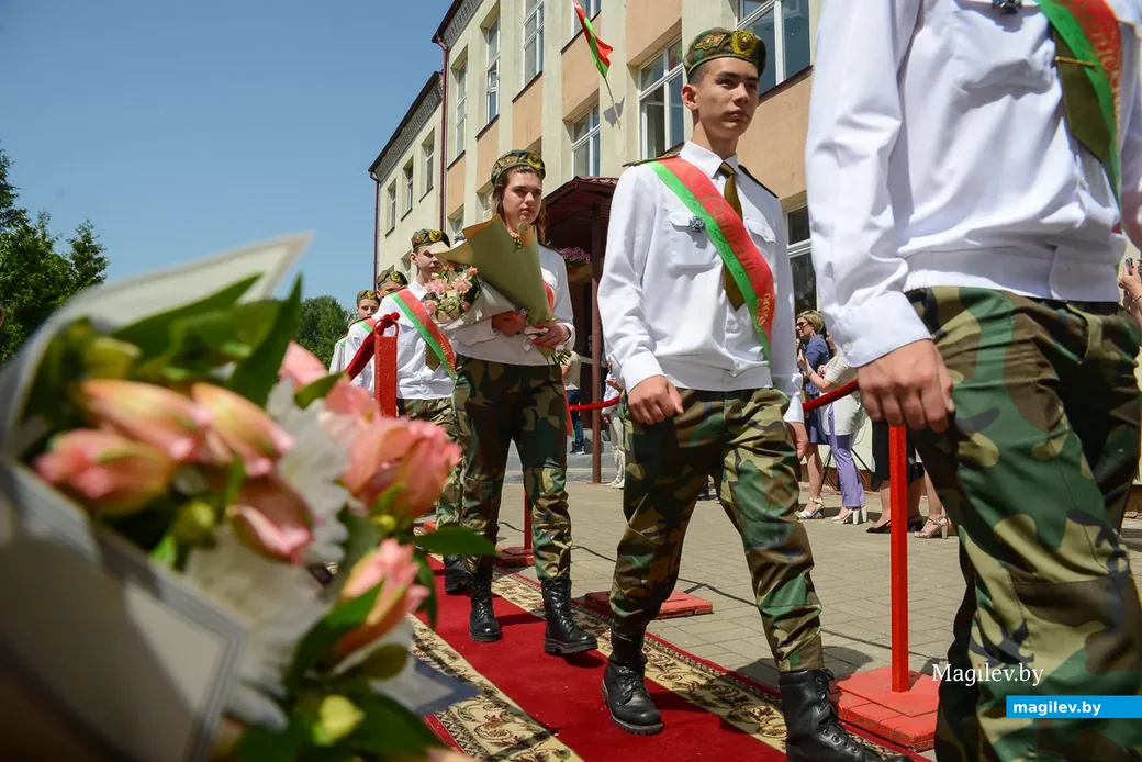 11.06.2020. Бобруйск, Могилевская область. Вручение аттестатов о среднем образовании, золотых и