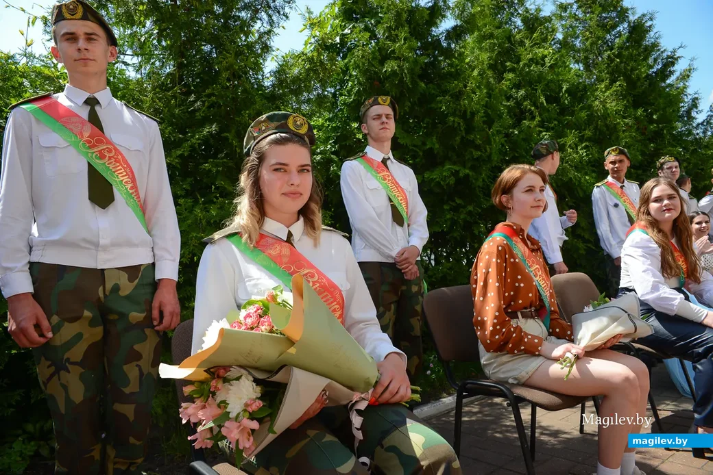 11.06.2020. Бобруйск, Могилевская область. Вручение аттестатов о среднем образовании, золотых и
