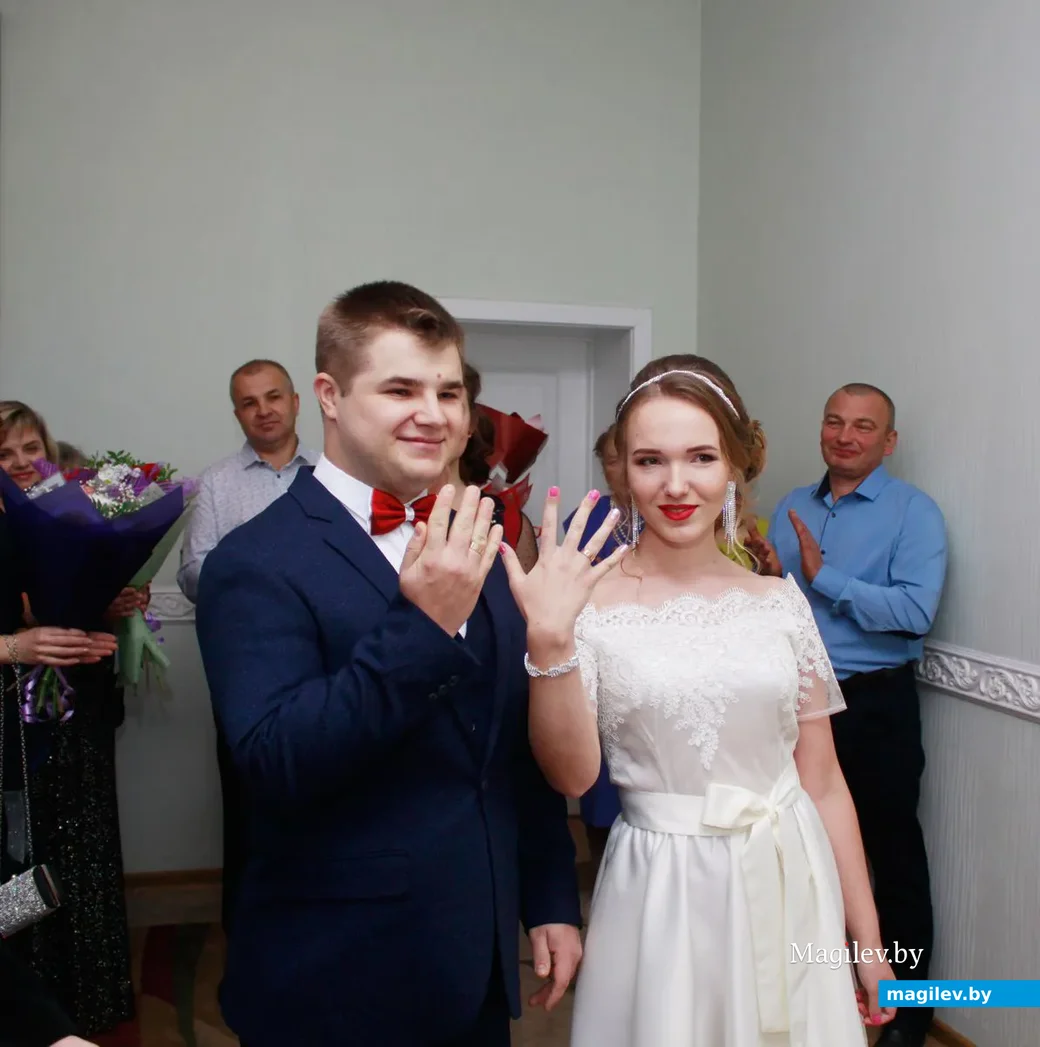 Молодожены: Дмитрий Михайлевич и Елена Волнейко.