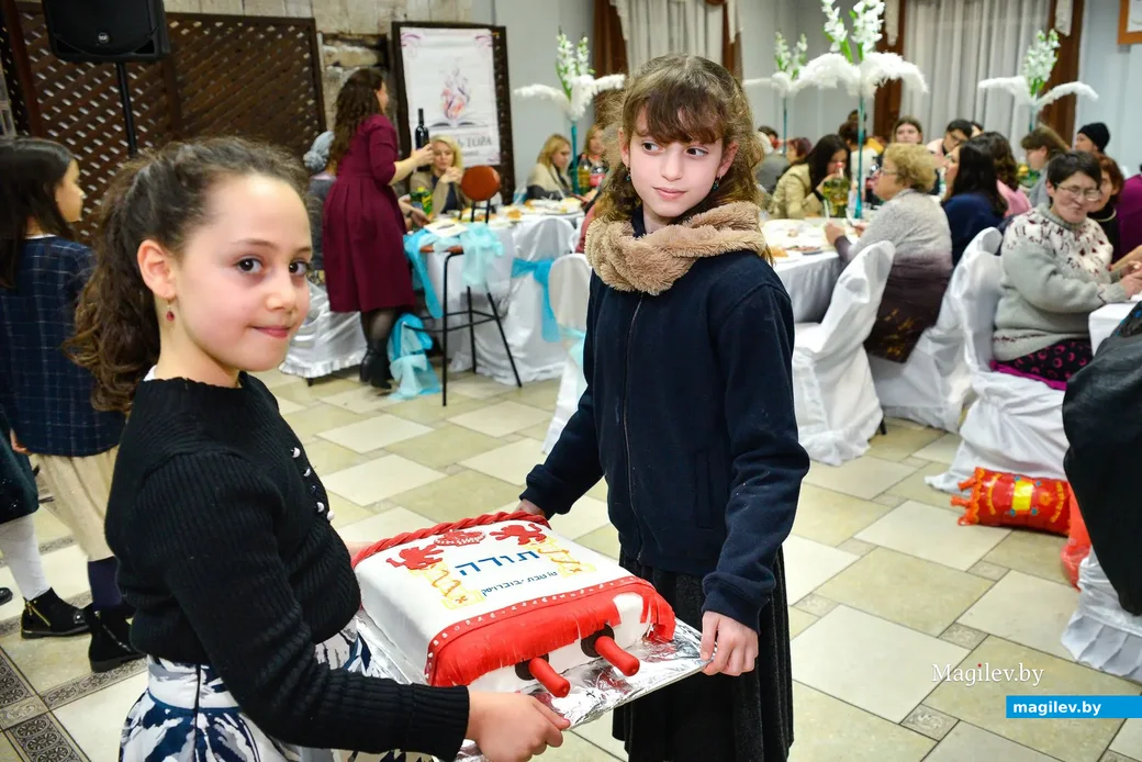 12.01.2020. Праздник внесения свитка Торы в Бобруйской синагоге. Акафот, танцы и торжественная