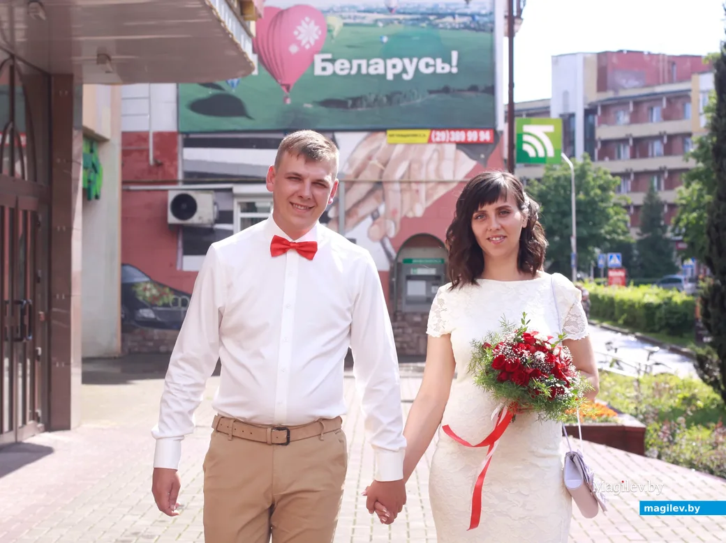2 июля в Бобруйске поженились Евгения Котакова и Антон Филипов.