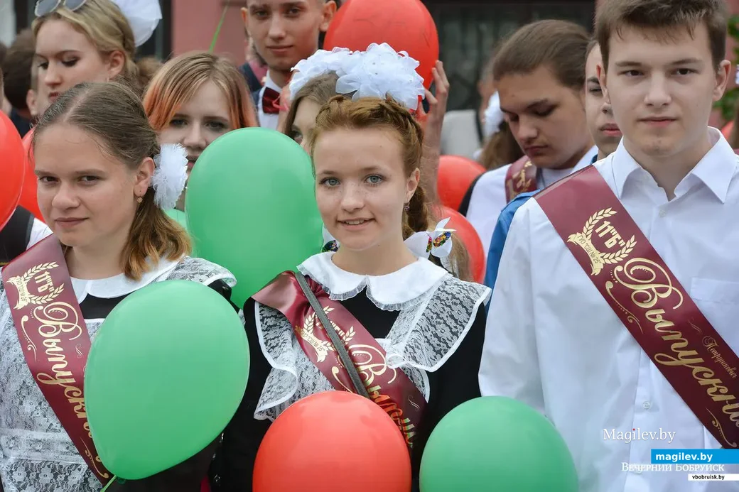 30.05.2019. Торжественное шествие выпускников школ и гимназий 2019 года