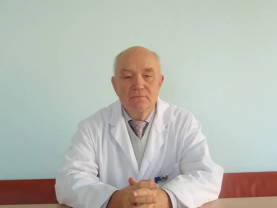 Профессор Дмитрий Новиков.