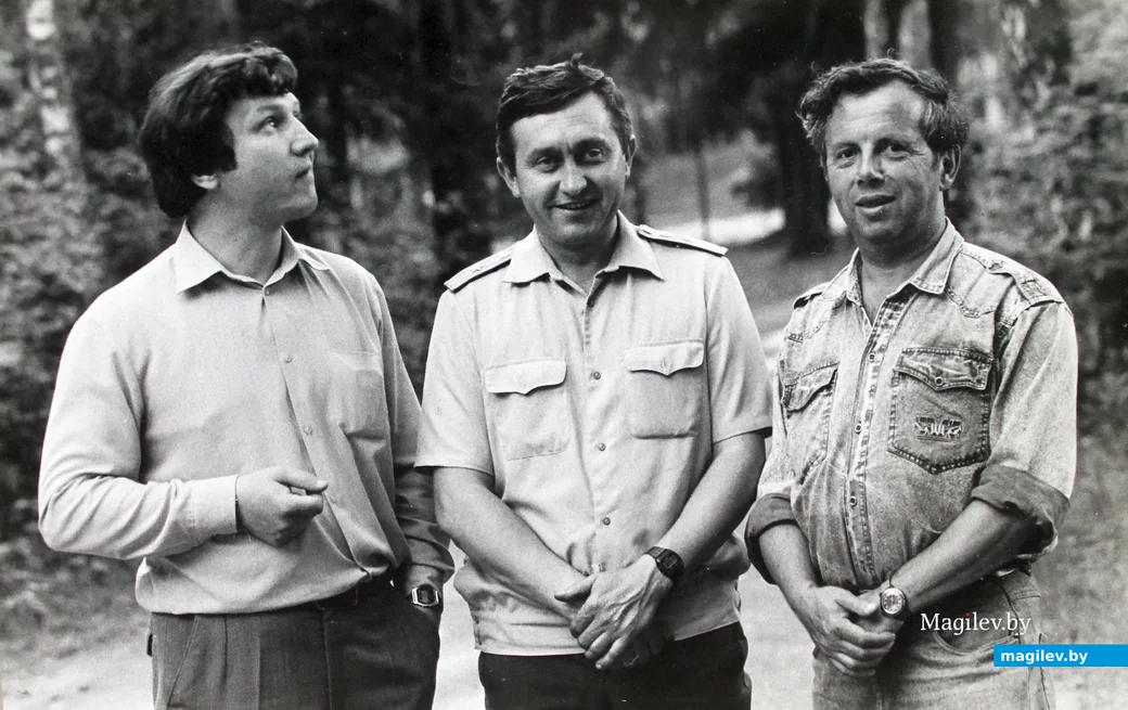 Бобруйский район, начало 1990-х. Cправа на снимке Владимир Николаевич Чайко, тот самый