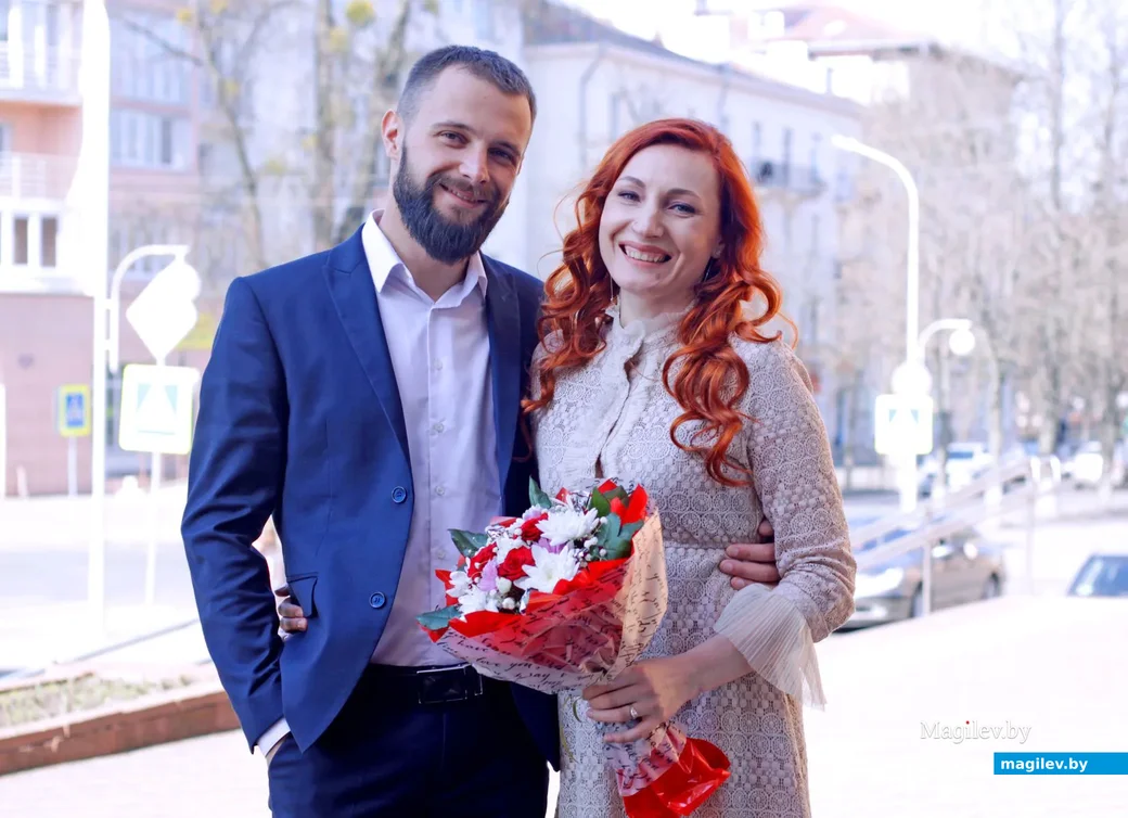 27 марта в Бобруйске поженились Юлия Филиппова и Сергей Рохманей.