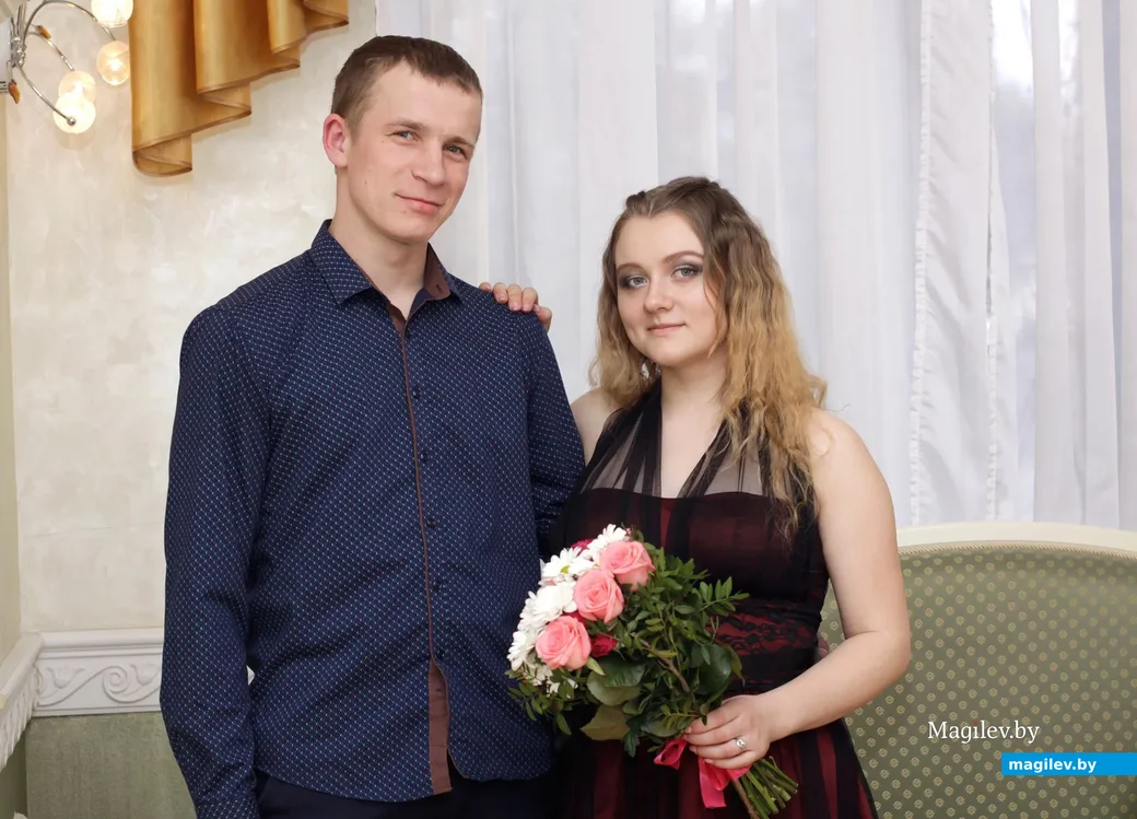 В субботу 11 апреля поженились Виолетта Фисюк и Виталий Каранкевич.