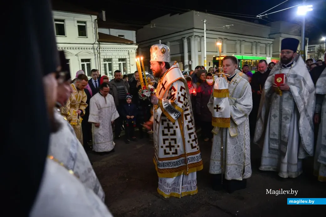 18.04.2020. Пасхальное богослужение в Свято-Никольском соборе Бобруйска. Епископ Бобруйский и