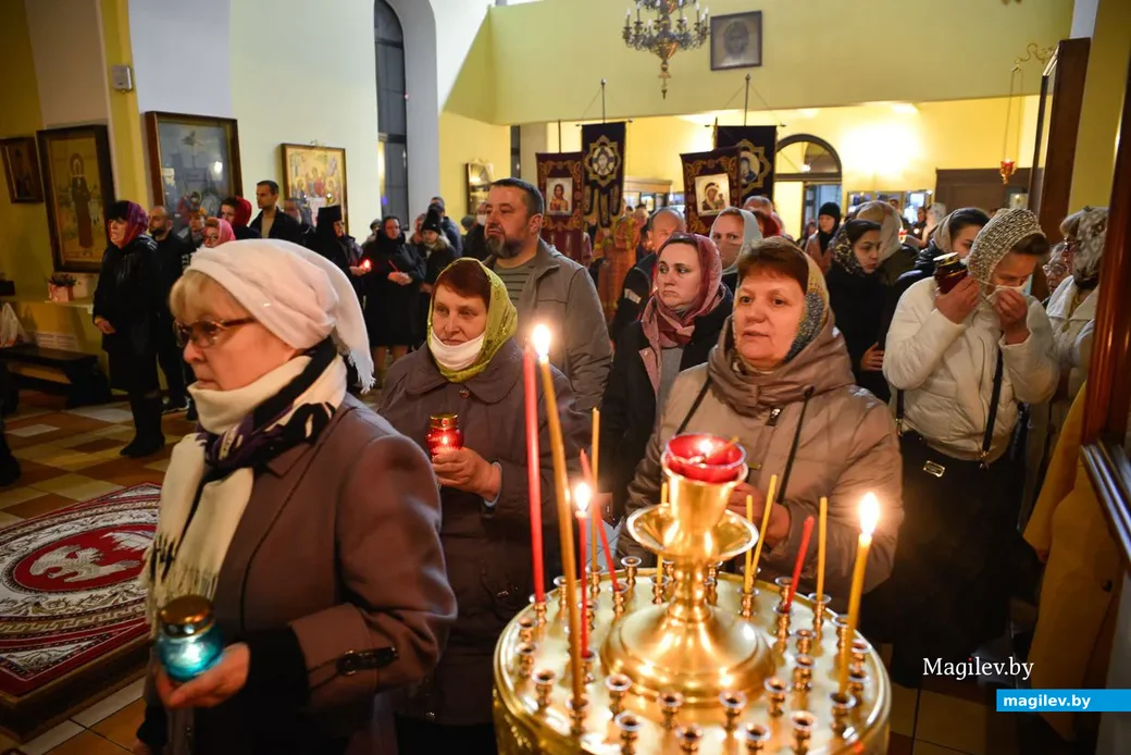 18.04.2020. Пасхальное богослужение в Свято-Никольском соборе Бобруйска