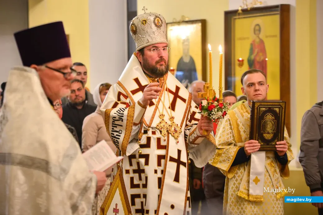 19.04.2020. Пасхальное богослужение в Свято-Никольском соборе Бобруйска. Епископ Бобруйский и
