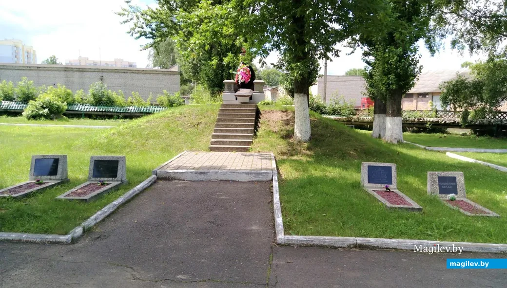 Ул. Ванцетти в Бобруйске. Памятник воинам-красноармейцам.