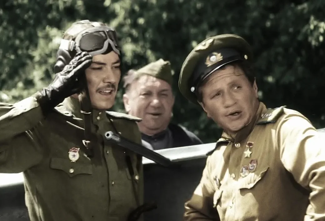 Кадр из фильма «В бой идут одни старики».