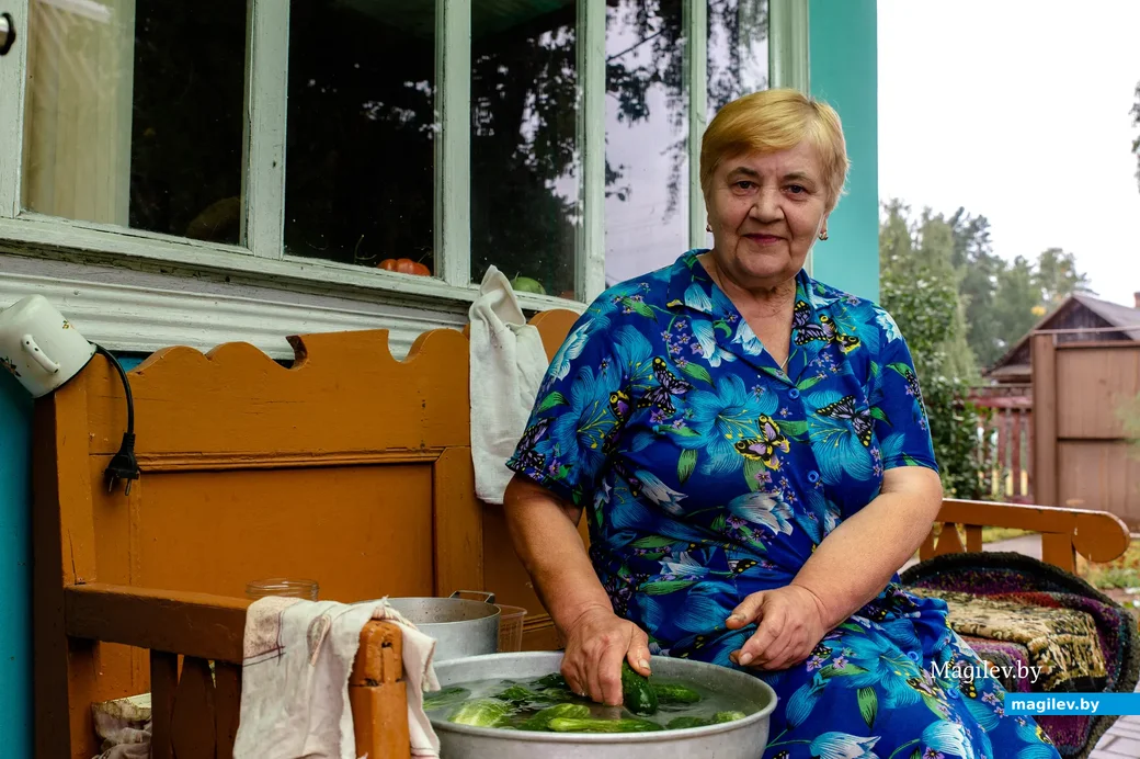 Деревня Продвино, Бобруйский район. Местная жительница Валентина Трацевская.