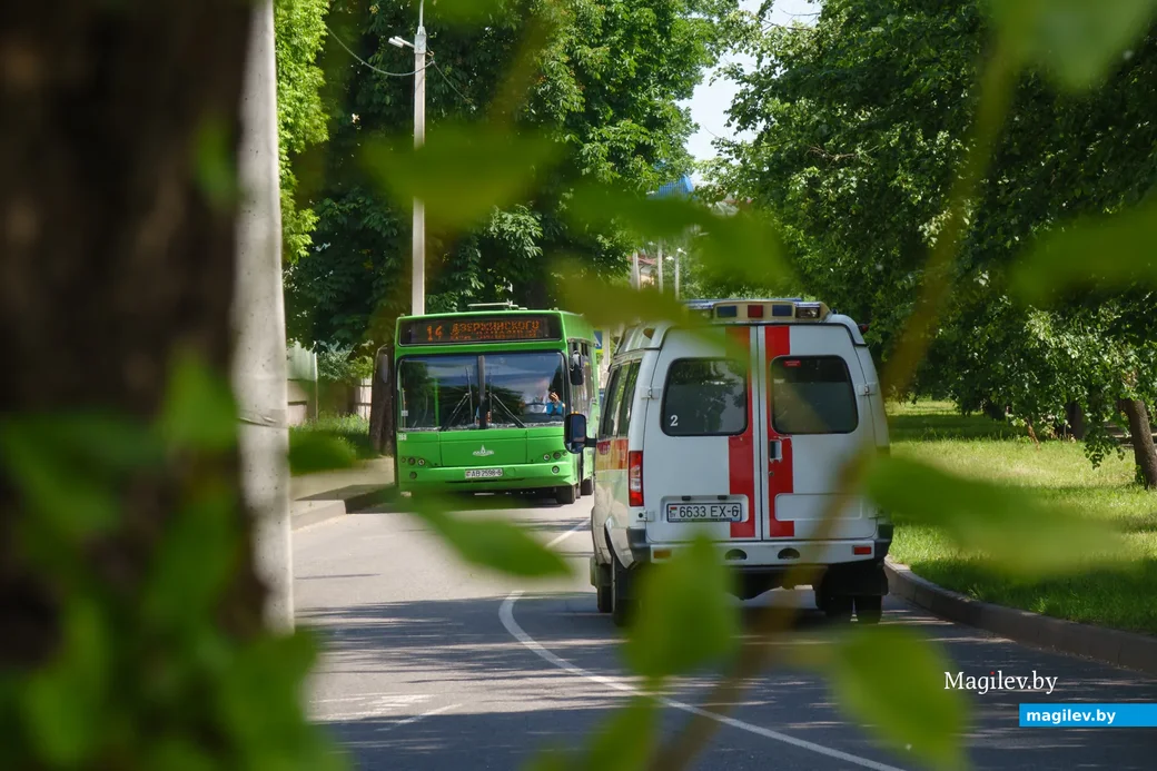 Место аварии с пассажирским автобусом у перекрестка улицы Гоголя с Пионерской.