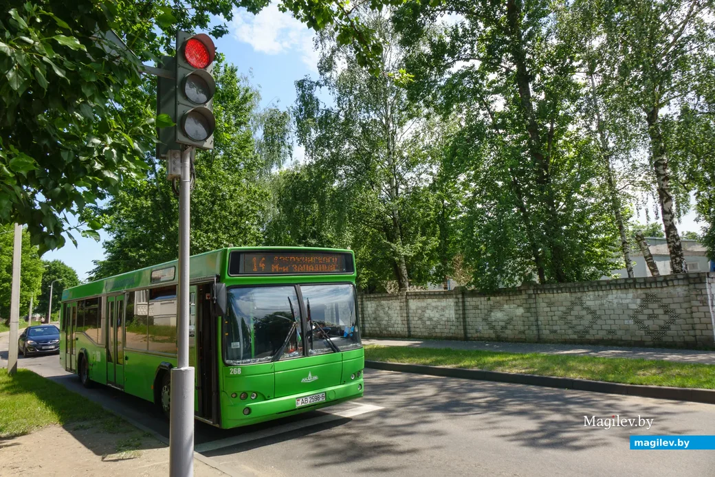 Место аварии с пассажирским автобусом у морга на ул. Гоголя.