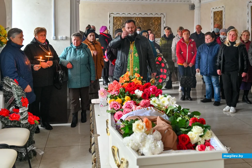 05.11.2020. Бобруйск. Отпевание Елены Ивановны Кузиной-Сидельниковой в ритуальном зале.