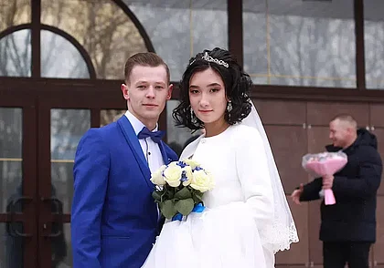 Она веселая и душевная, а он идеален. Свадебная пара недели