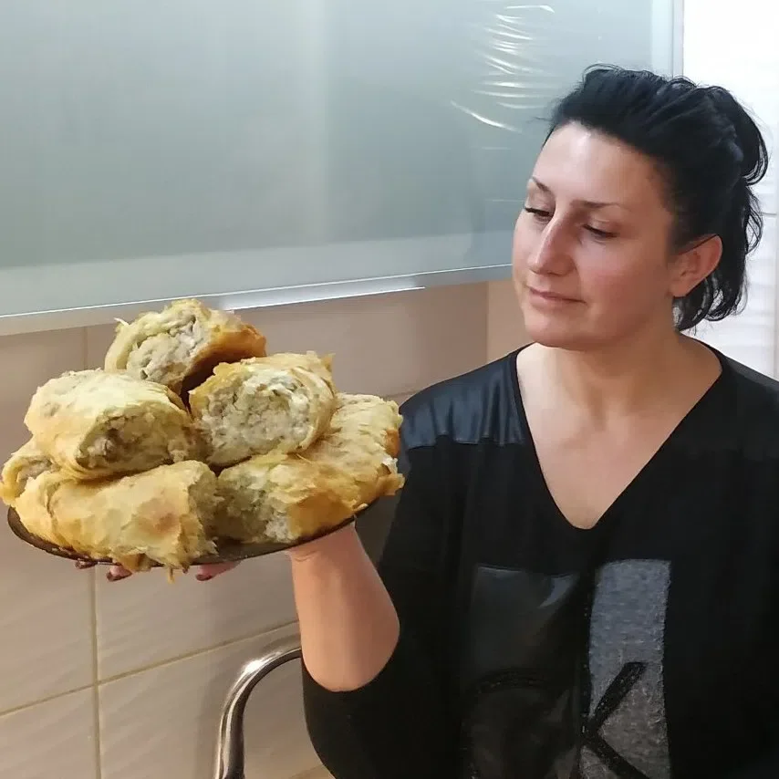 Юлия Шелковина с бурмой крымско-татарской.