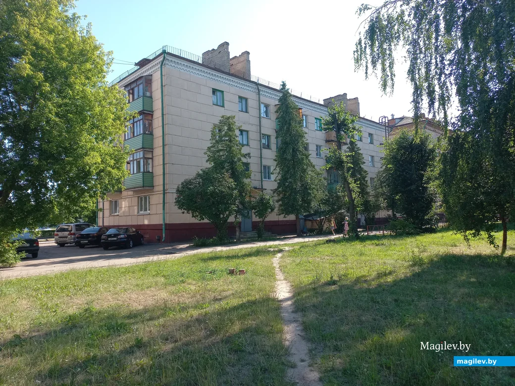 Любимый мой дворик, ты очень мне дорог... Бобруйск, 2021 год.