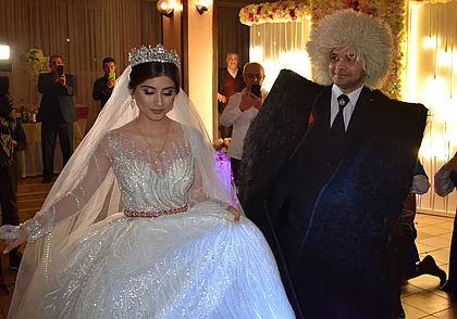 «Приехал свататься, тогда впервые увиделись». Свадьба азербайджанцев в Бобруйске