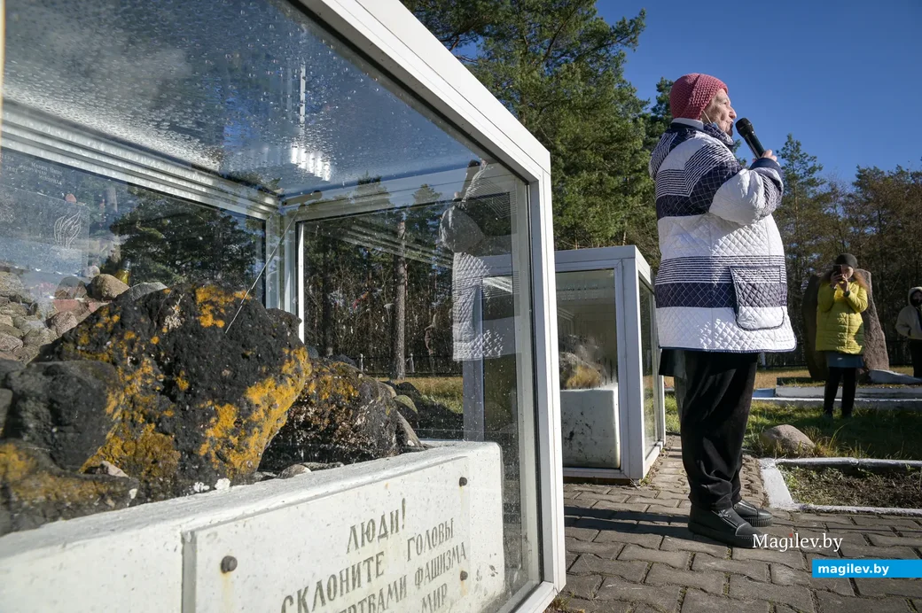 07.11.2021. Бобруйск. Траурные мероприятия на месте расстрела узников Бобруйского гетто в Каменке