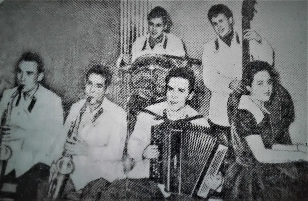 1960 год, Могилев, ДК железнодорожников. За барабанами – Леонид Шульц. Фото из газеты