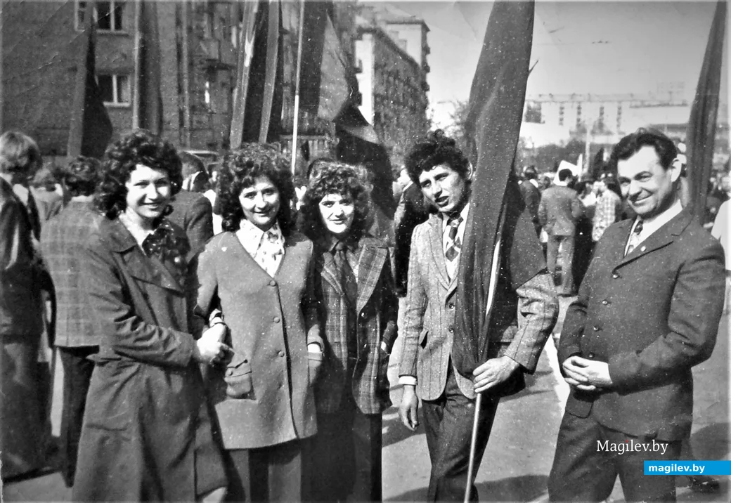 Студенты и преподаватели ММИ на первомайской демонстрации, 1970-е годы.
