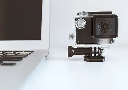 Актера театра из Могилева Вячеслава Сикору объявили в розыск из-за роликов в соцсетях