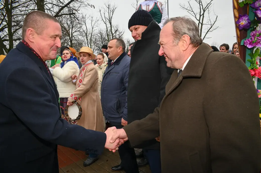 19.11.2021. Могилев Областной фестиваль-ярмарка «Дажынкі-2021» на площадке возле Дворца культуры области.