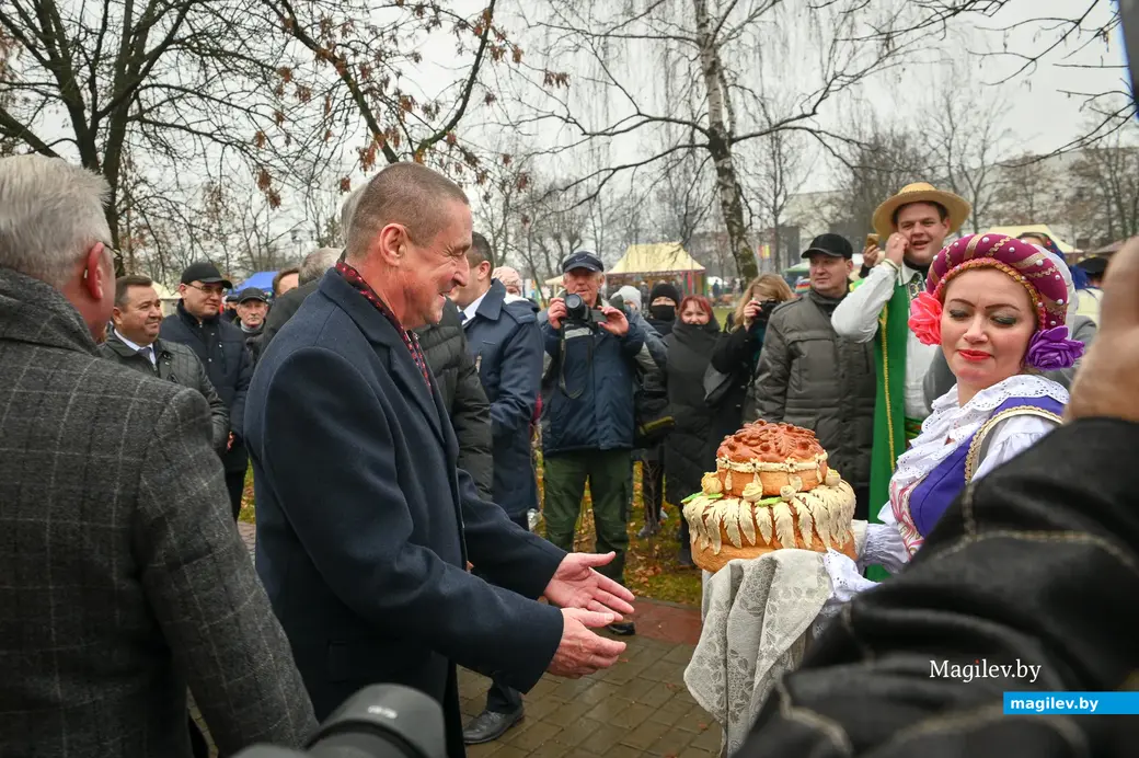 19.11.2021. Могилев Областной фестиваль-ярмарка «Дажынкі-2021» на площадке возле Дворца культуры области.