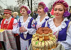Выступление спасателей, творческая визитка и лучший район по уборке урожая: в Могилеве проходят «Дажынкі-2021». Фоторепортаж