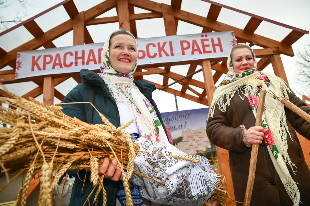 19.11.2021. Могилев Областной фестиваль-ярмарка «Дажынкі-2021» на площадке возле Дворца культуры области.