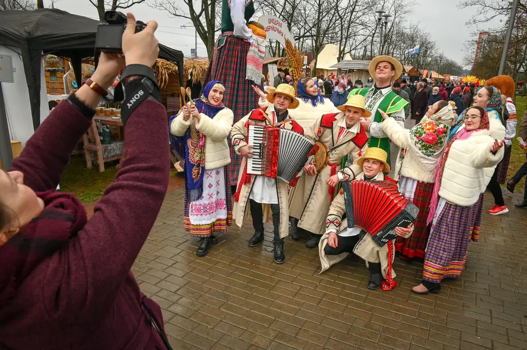 19.11.2021. Могилев Областной фестиваль-ярмарка «Дажынкі-2021» на площадке возле Дворца культуры области.