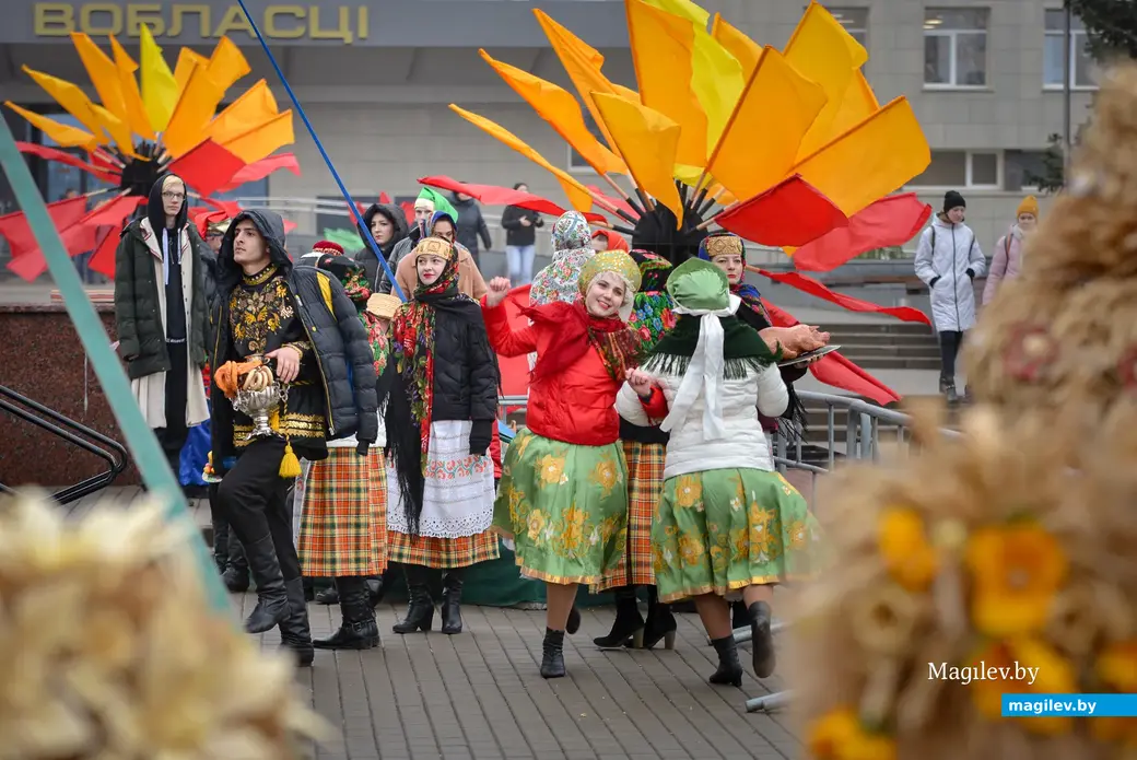 19.11.2021. Могилев Областной фестиваль-ярмарка «Дажынкі-2021» на площадке возле Дворца культуры области.