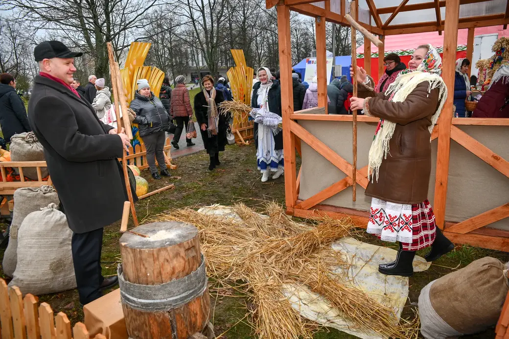19.11.2021. Могилев Областной фестиваль-ярмарка «Дажынкі-2021» на площадке возле Дворца культуры области.