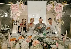 «Пришлось сказать ее родителям, что мы втайне встречаемся уже полгода». Свадебная пара недели