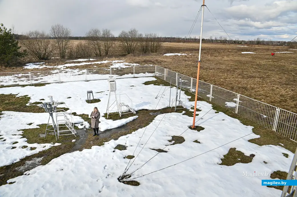 Метеорологическая станция Бобруйск ГУ «Могилевоблгидромет» расположена в Сычково и делит территорию с Бобруйским аэроклубом ДОССАФ. Фото из архива «ВБ».