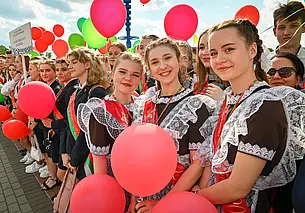 В школах Беларуси 25 мая прозвенит последний звонок