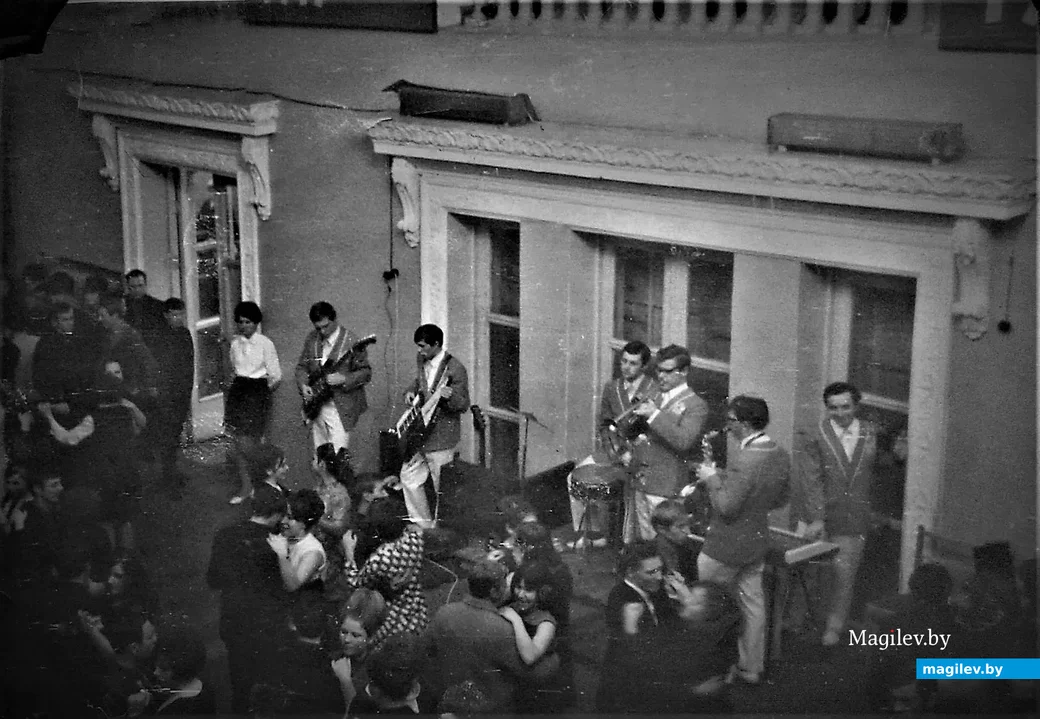 Танцевальный вечер в ДК Куйбышева. Могилев, 1973 год.