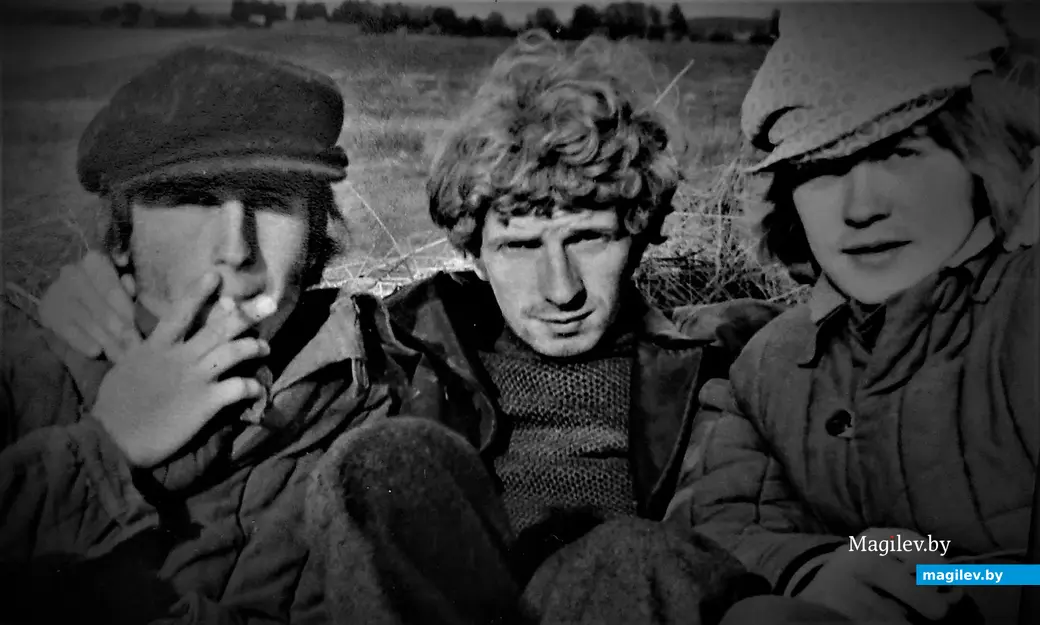 1973-й год, под Могилевом, на «картошке». Сигарета и солома
