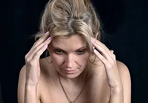 «Постоянное чувство тревоги из-за болезней и военных действий в соседней стране»