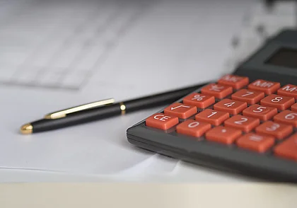 Сколько придется заплатить за оформление договора купли-продажи дома? Разъясняет нотариус