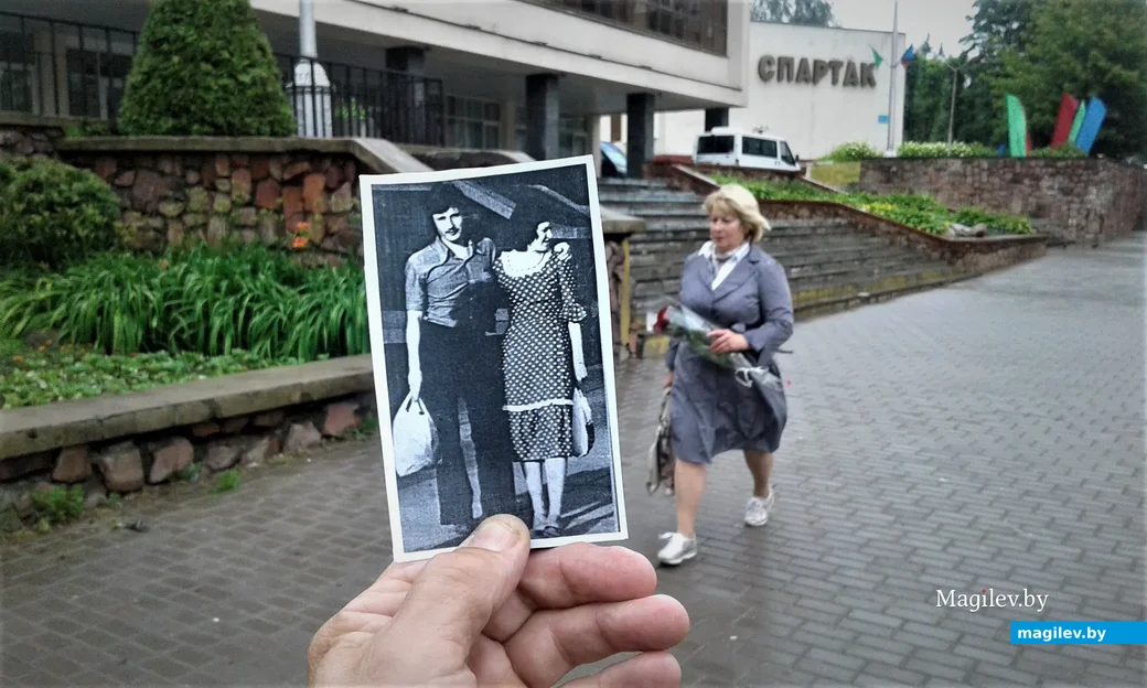 Женя и Наташа на проспекте Мира. 1973 -2018. Сорок пять лет спустя.