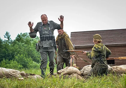 Военно-историческая реконструкция Бобруйской наступательной операции прошла под Щатково
