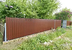 Девять пролетов металлического забора украли у могилевской пенсионерки: вор приходил дважды