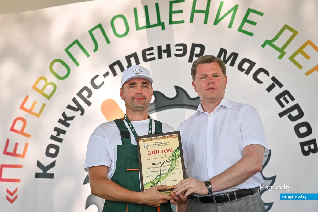 09.07.2021. Бобруйск. Конкурс-пленэр мастеров резьбы по дереву «Перевоплощение дерева».