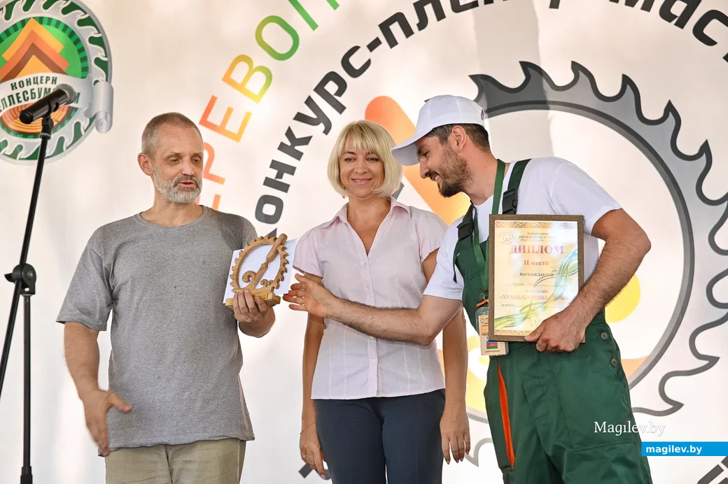 09.07.2021. Бобруйск. Конкурс-пленэр мастеров резьбы по дереву «Перевоплощение дерева». Члены