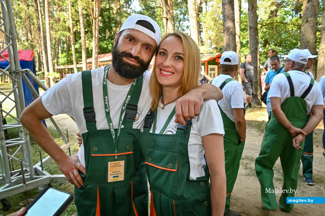 09.07.2021. Бобруйск. Конкурс-пленэр мастеров резьбы по дереву «Перевоплощение дерева». Овнан