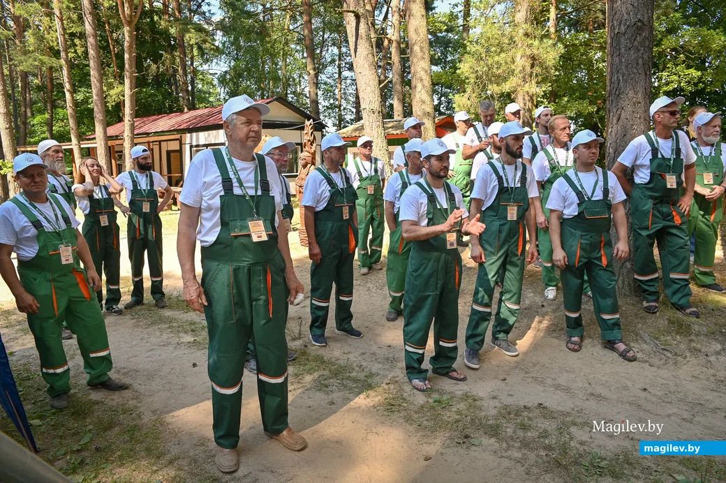 09.07.2021. Бобруйск. Конкурс-пленэр мастеров резьбы по дереву «Перевоплощение дерева».